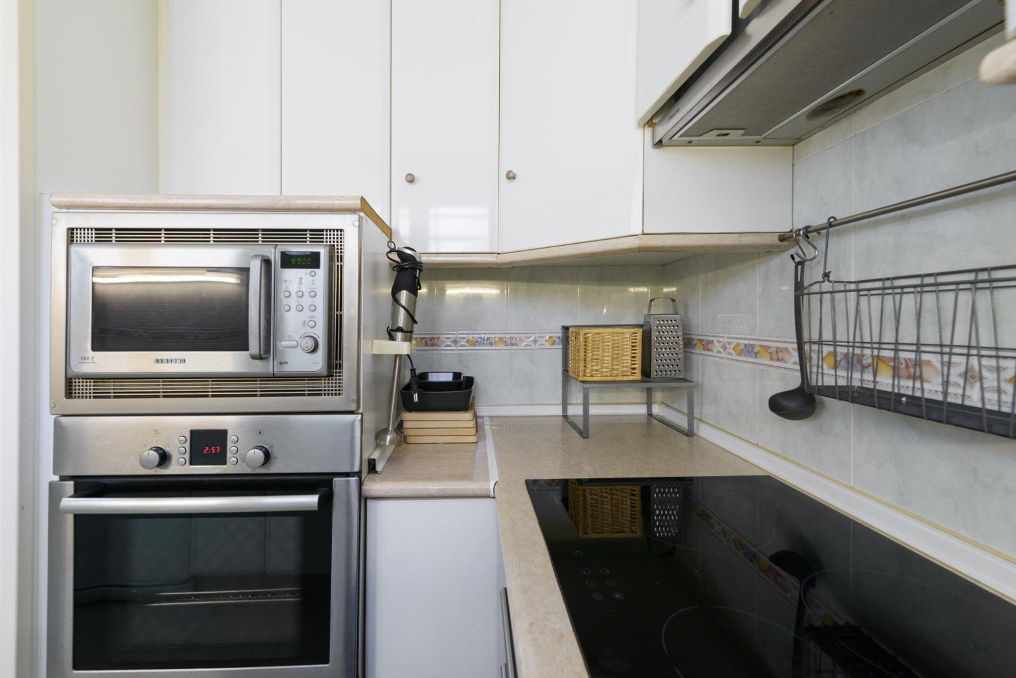 Sabadell Calle, Casa Familiar De 3 Dormitorios Con Terraza Junto Metro Fuencarral Madrid Ngoại thất bức ảnh