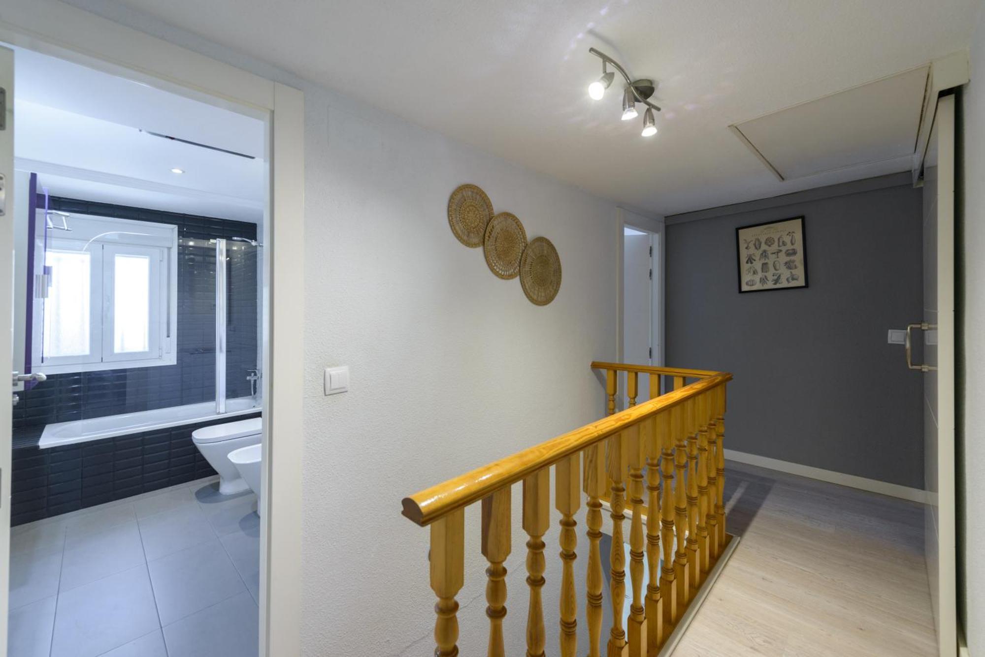 Sabadell Calle, Casa Familiar De 3 Dormitorios Con Terraza Junto Metro Fuencarral Madrid Ngoại thất bức ảnh