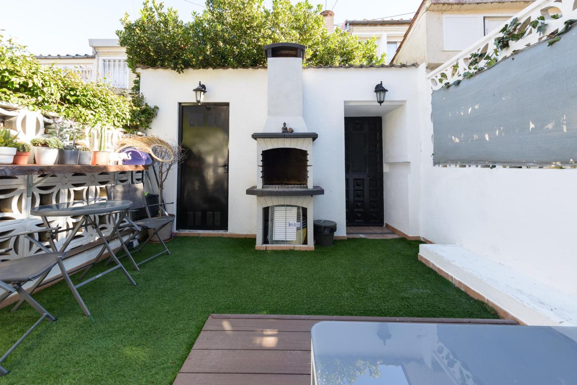 Sabadell Calle, Casa Familiar De 3 Dormitorios Con Terraza Junto Metro Fuencarral Madrid Ngoại thất bức ảnh